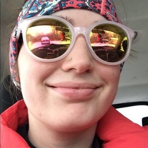 Meet your Posher, Kennedy